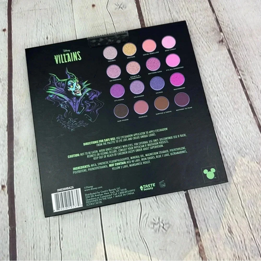 NWT Disney Villains glow in the dark eyeshadow palette 16 colors goth cosplay